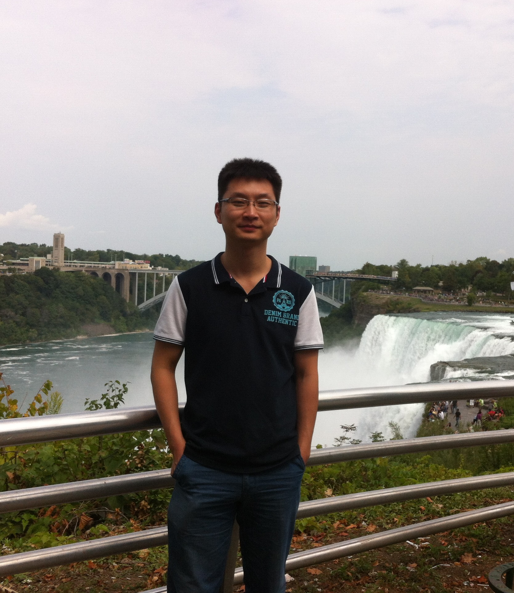 欧冠官方网站创新论坛第一千四百五十九讲：Ultra-cold gases---A “hot” dish of the “coldest” matter in physics