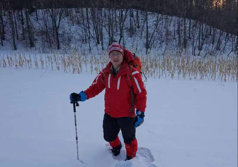 欧冠官方网站创新论坛第一千三百零四讲暨120周年校庆年系列活动: 季节性积雪中吸收性粒子特征及其光学辐射效应研究