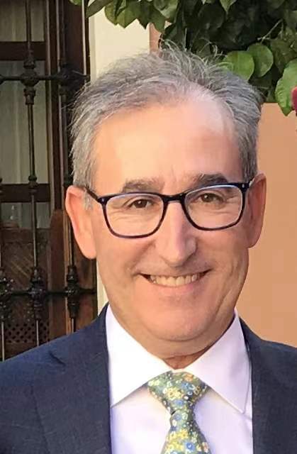 欧冠官方网站创新论坛第一千四百三十一讲：Asymptotic behavior of a semi-linear problem with long time memory