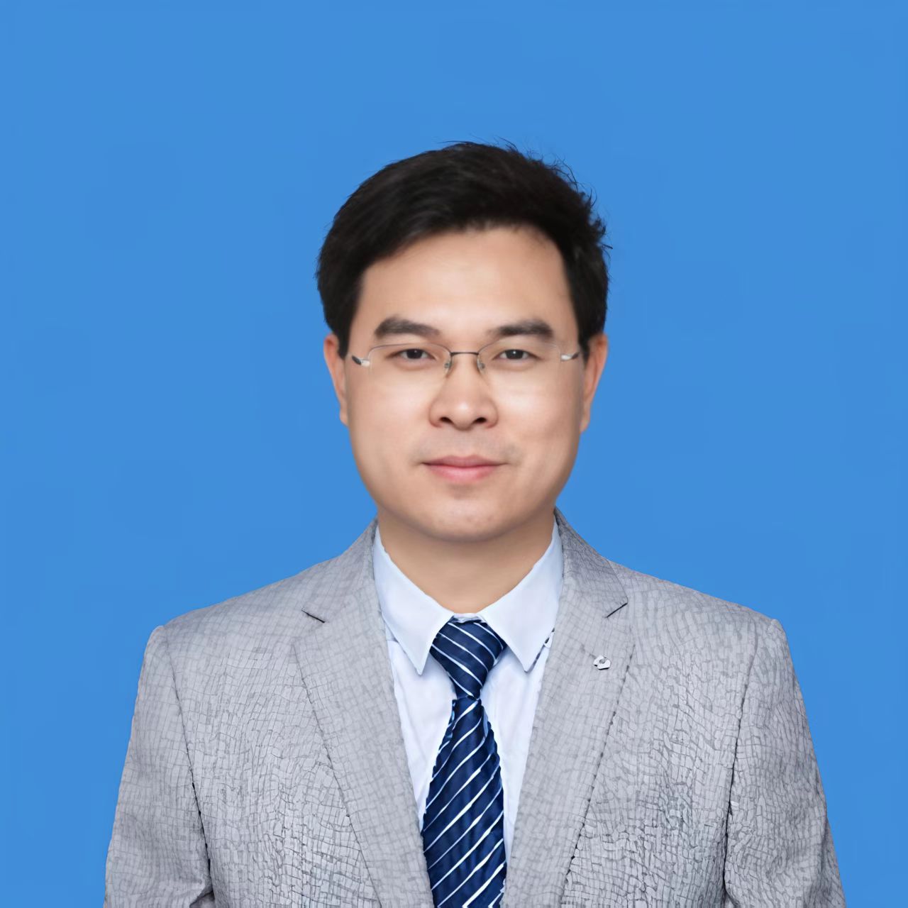 欧冠官方网站创新论坛第一千九百六十三讲：Emergent universal physics in  far-from-equilibrium dynamics:  when interaction meets topology and transport