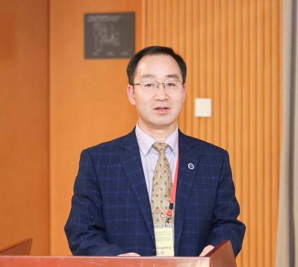 欧冠官方网站创新论坛第一千五百二十二讲：中生代重大地质事件与植被环境变化